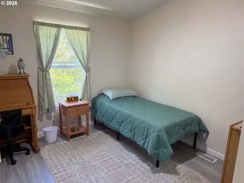 2383 W Military Avenue Roseburg OR 97471