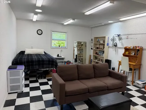2383 W Military Avenue Roseburg OR 97471