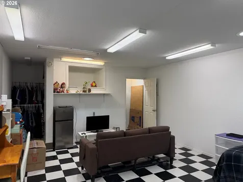 2383 W Military Avenue Roseburg OR 97471
