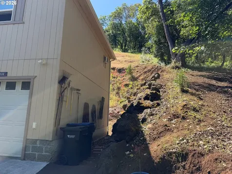 2383 W Military Avenue Roseburg OR 97471