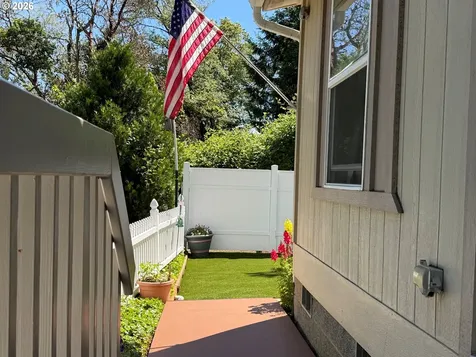 2383 W Military Avenue Roseburg OR 97471