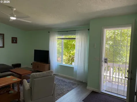 2383 W Military Avenue Roseburg OR 97471