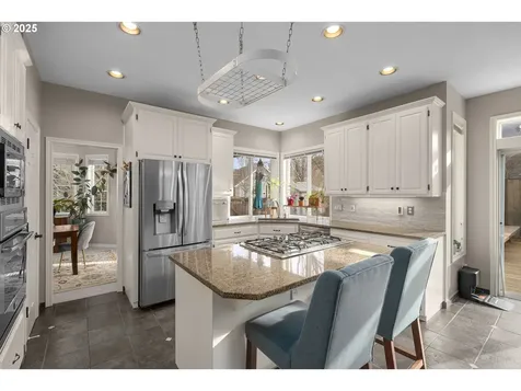 781 Nicole Drive West Linn OR 97068