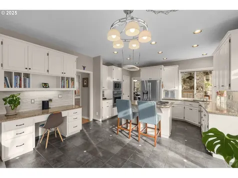 781 Nicole Drive West Linn OR 97068
