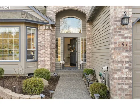 781 Nicole Drive West Linn OR 97068