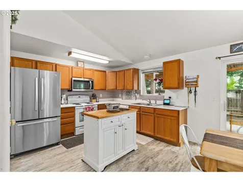 3318 Pinyon Street Springfield OR 97478