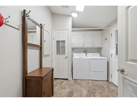 3220 Crescent Avenue Eugene OR 97408