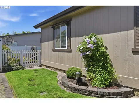 3220 Crescent Avenue Eugene OR 97408