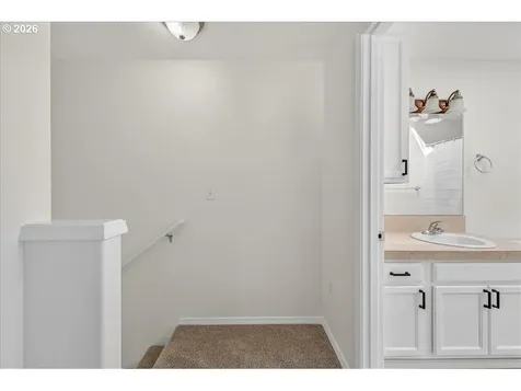 2743 SE 98th Avenue Portland OR 97266
