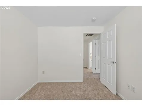 2743 SE 98th Avenue Portland OR 97266