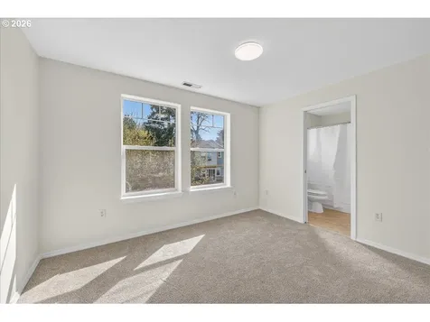 2743 SE 98th Avenue Portland OR 97266