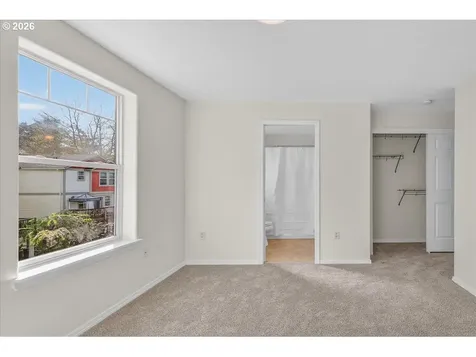 2743 SE 98th Avenue Portland OR 97266