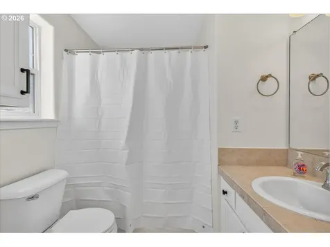 2743 SE 98th Avenue Portland OR 97266