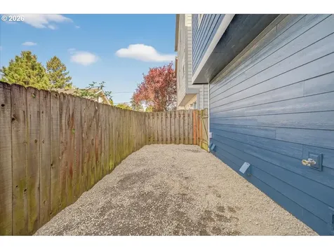 2743 SE 98th Avenue Portland OR 97266
