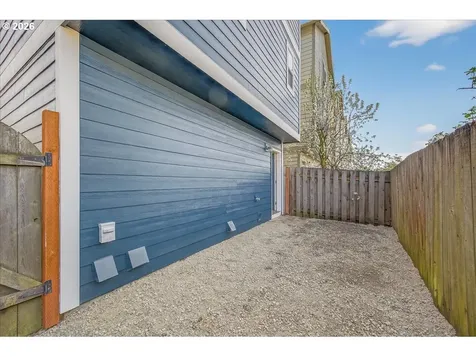 2743 SE 98th Avenue Portland OR 97266