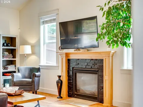 2695 NW Mount Ashland Drive Mcminnville OR 97128