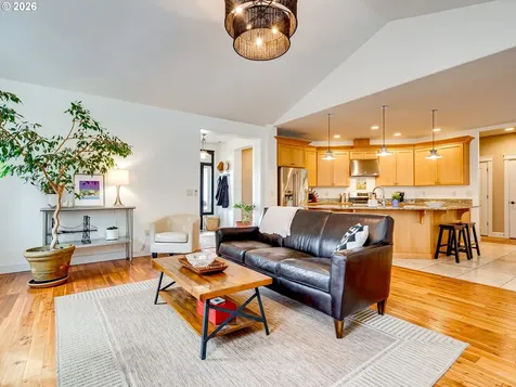 2695 NW Mount Ashland Drive Mcminnville OR 97128