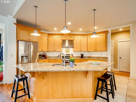 2695 NW Mount Ashland Drive Mcminnville OR 97128