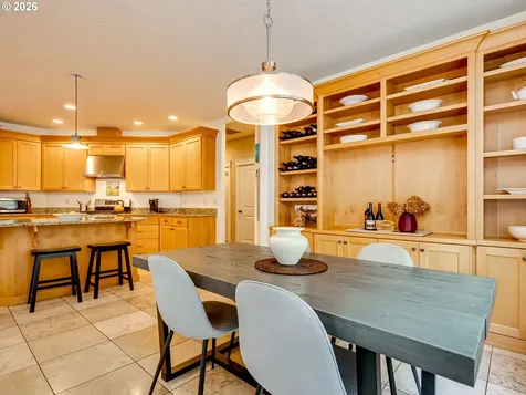 2695 NW Mount Ashland Drive Mcminnville OR 97128
