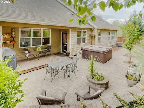 2695 NW Mount Ashland Drive Mcminnville OR 97128