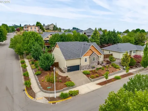 2695 NW Mount Ashland Drive Mcminnville OR 97128