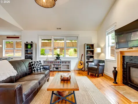 2695 NW Mount Ashland Drive Mcminnville OR 97128