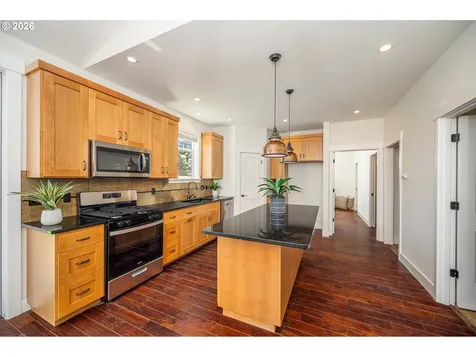 2345 Pioneer Pike Eugene OR 97401