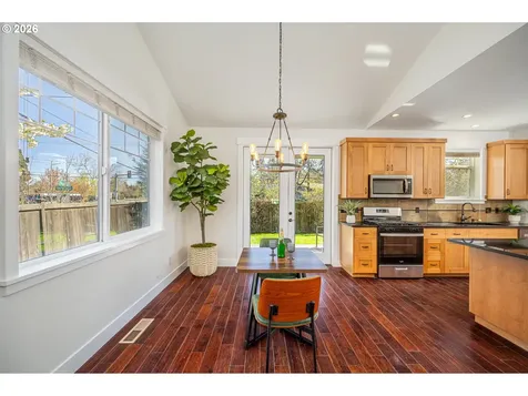 2345 Pioneer Pike Eugene OR 97401
