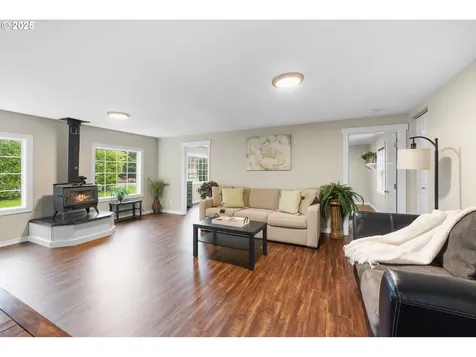 8381 S Vale Garden Road Canby OR 97013