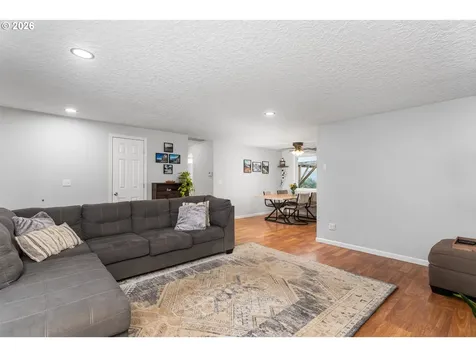 918 NW 90th Street Vancouver WA 98665