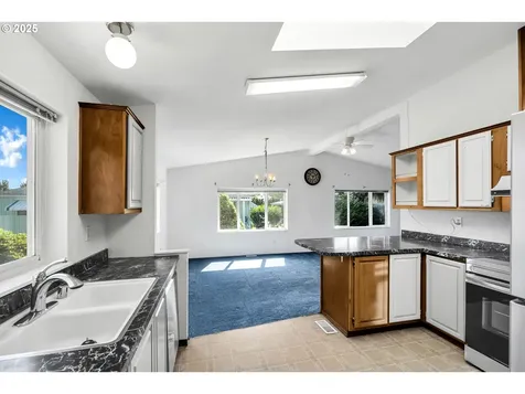13216 NE 59th Street Vancouver WA 98682