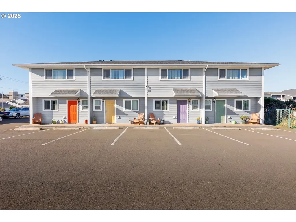 129 SW Dolphin Street Newport OR 97365