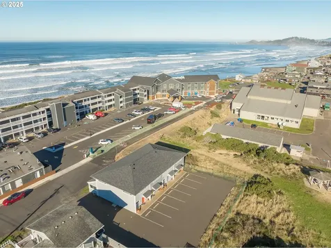 129 SW Dolphin Street Newport OR 97365