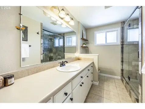 1116 Pleasant Street Springfield OR 97477