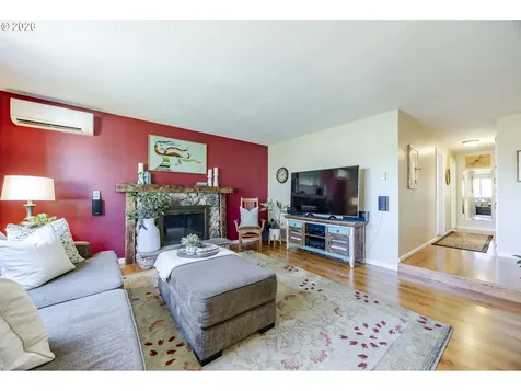 1116 Pleasant Street Springfield OR 97477