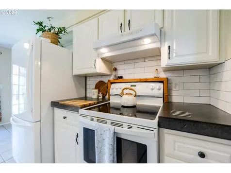 1116 Pleasant Street Springfield OR 97477