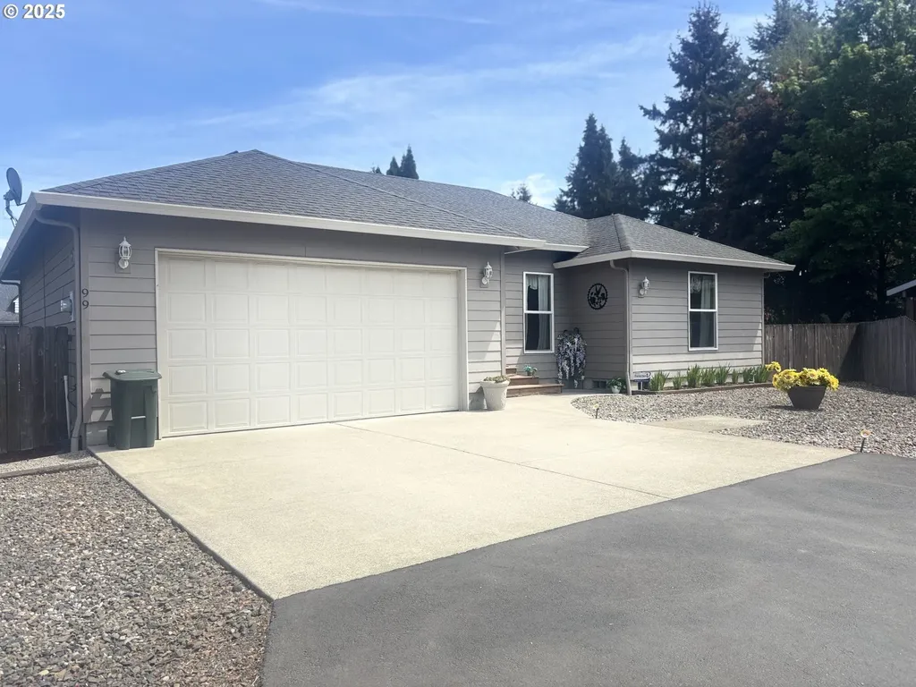 99 Rainbow Way Kelso WA 98626