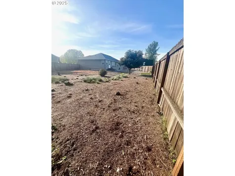 99 Rainbow Way Kelso WA 98626