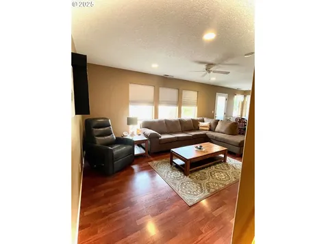 99 Rainbow Way Kelso WA 98626