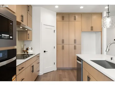 151 E Airedale Avenue La Center WA 98629