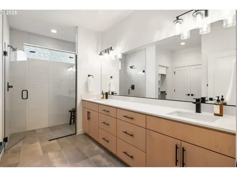 151 E Airedale Avenue La Center WA 98629