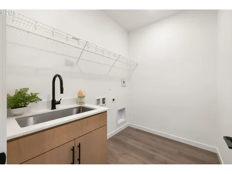151 E Airedale Avenue La Center WA 98629