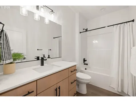 151 E Airedale Avenue La Center WA 98629