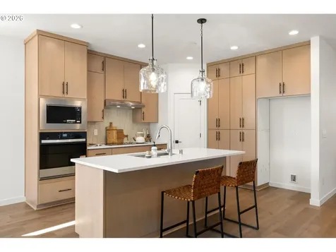 151 E Airedale Avenue La Center WA 98629