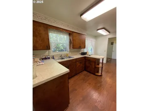40 Allen Avenue Springfield OR 97477