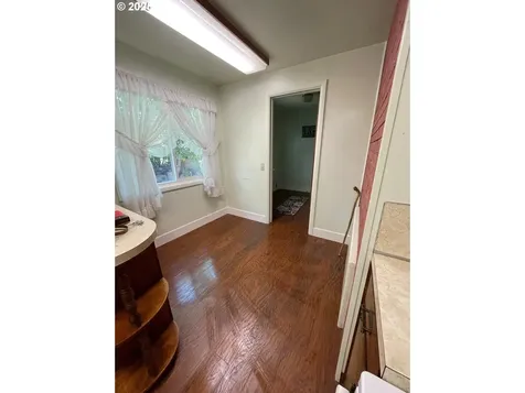 40 Allen Avenue Springfield OR 97477