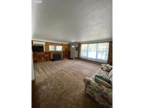 40 Allen Avenue Springfield OR 97477