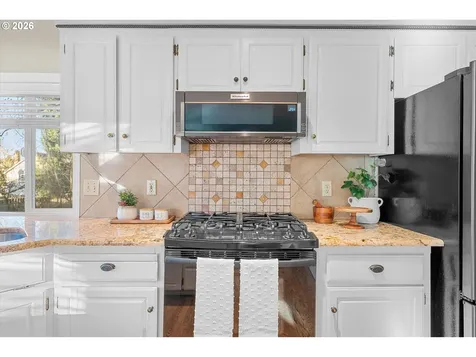 4420 NW Kahneeta Drive Portland OR 97229