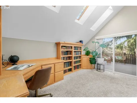 4420 NW Kahneeta Drive Portland OR 97229