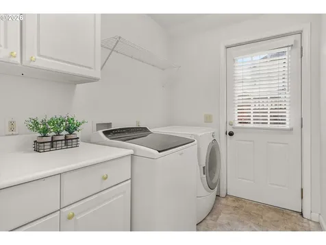 4420 NW Kahneeta Drive Portland OR 97229